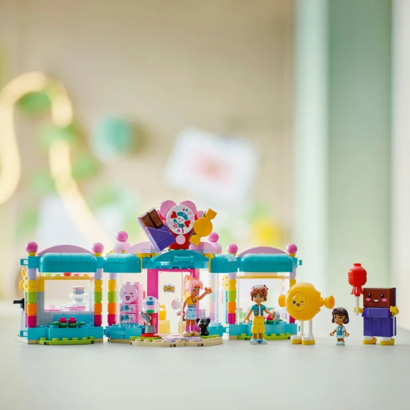 LEGO Friends 42649 Sklep z cukierkami w Heartlake